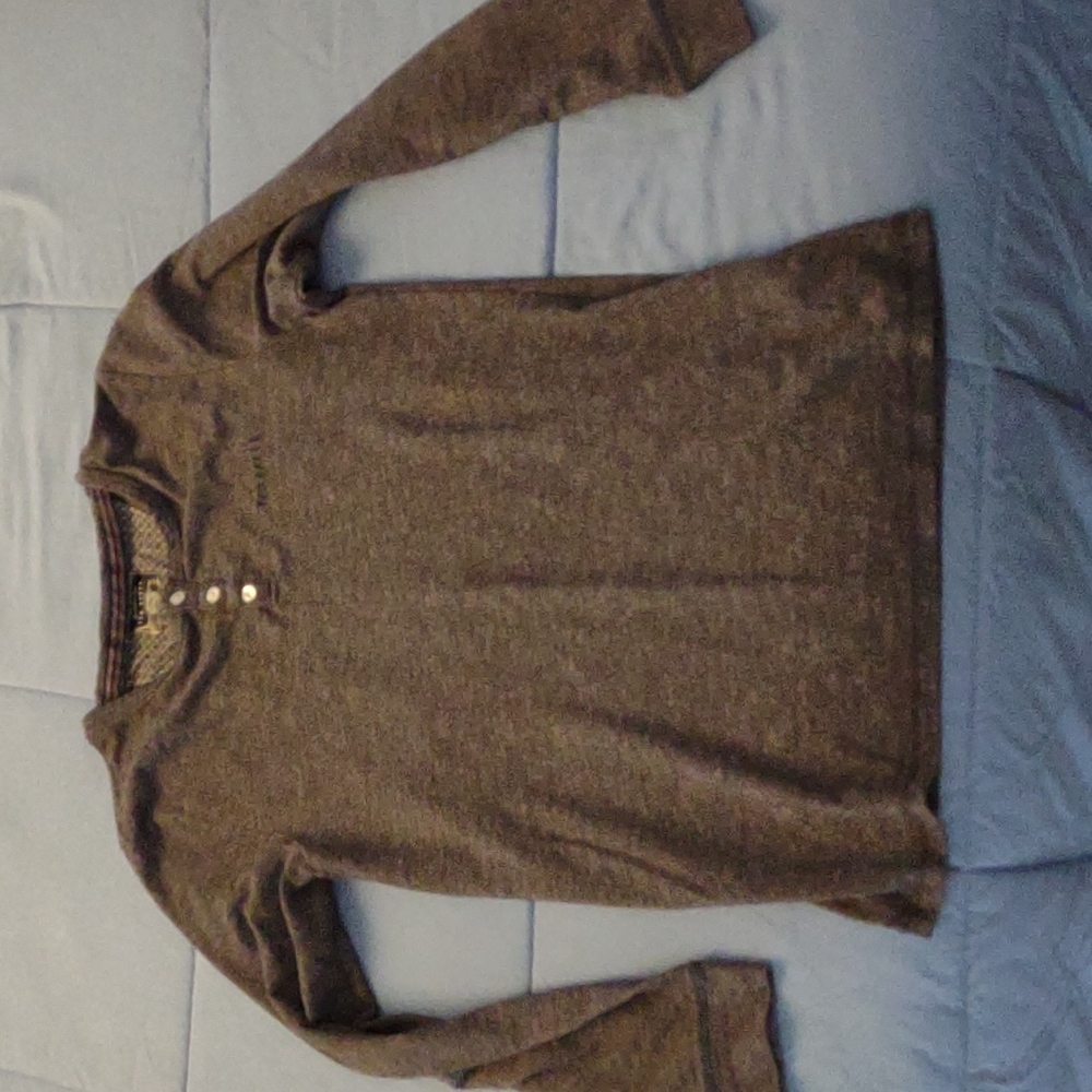 Excellent used condition Men's Ted Baker 3 button Henley long sleeve Size Small